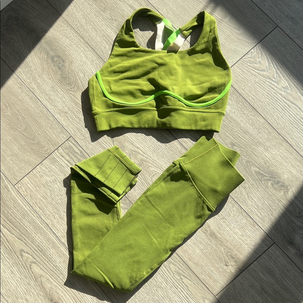 Fabletics Sculpt Green Sports Bra and Leggings Set